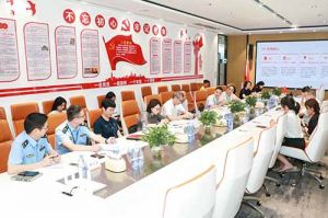 广州市番禺区人大常委会副主任王向东等一行领导莅临乐鱼·体育-乐鱼（中国）一站式服务官方网站
集团调研